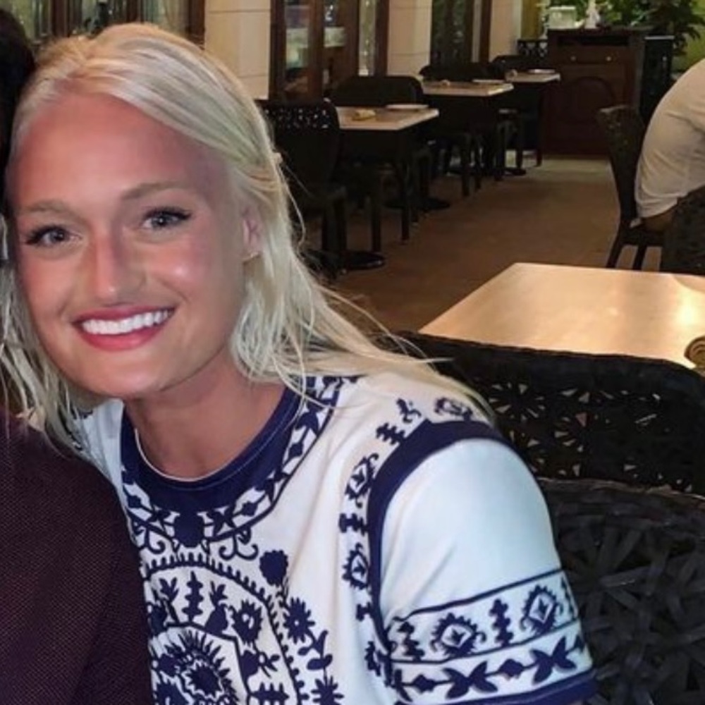 Meet your Posher, Holly